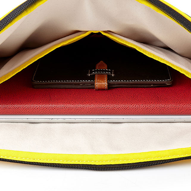 Samsonite BTS Butter X Sr Laptop Pouch Samsonite BTS Butter X Sr Laptop Pouch